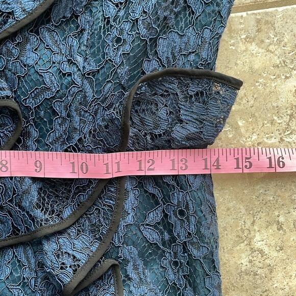 Alexis Mariette Dress in Navy Lace - Picture 13 of 16